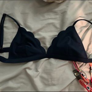 navy blue hollister scallop bikini top